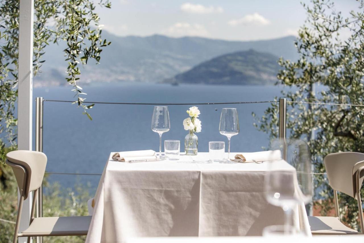 Hotel Miranda Riva di Solto Luaran gambar