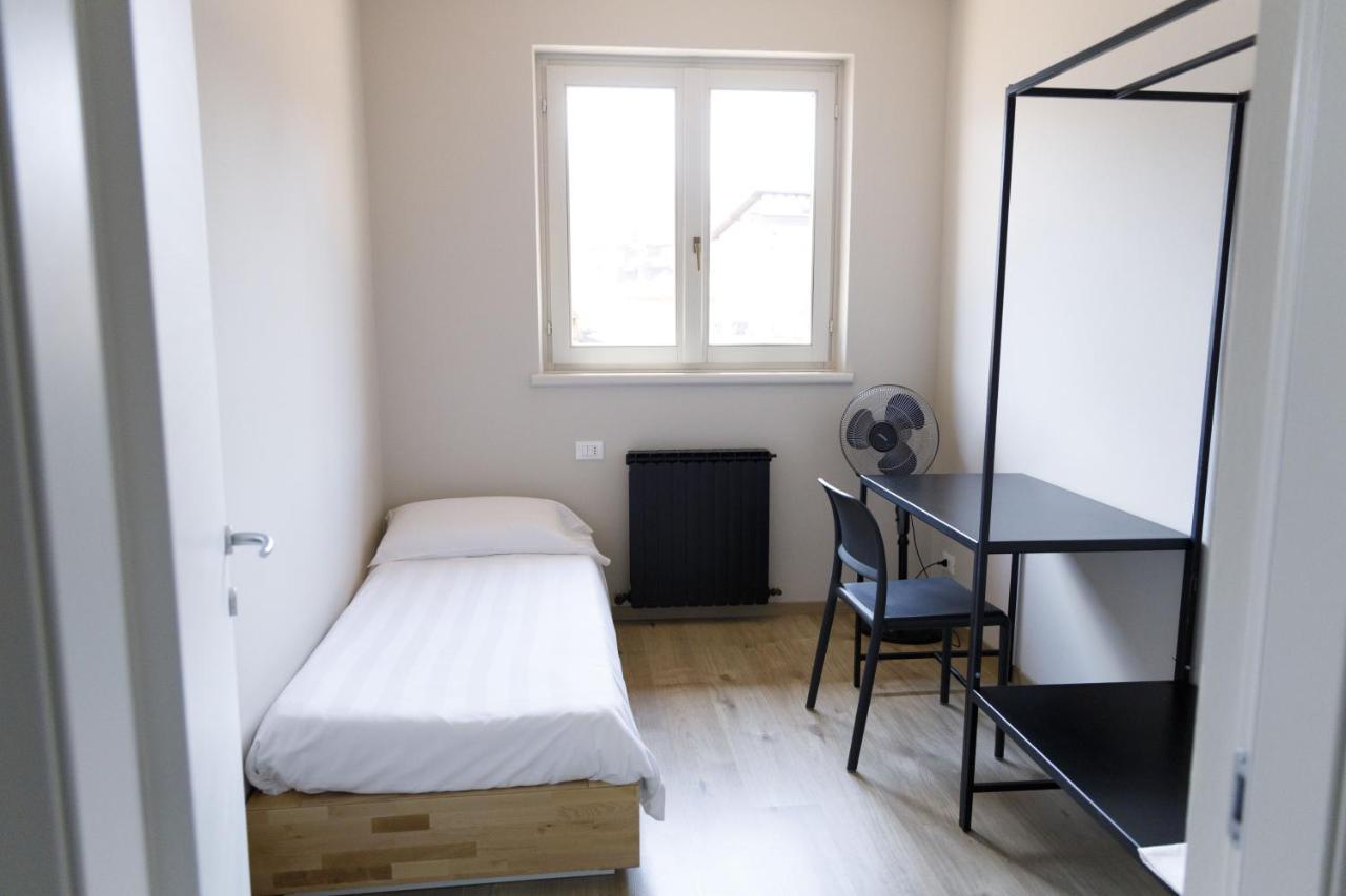 Hotel Miranda Riva di Solto Luaran gambar
