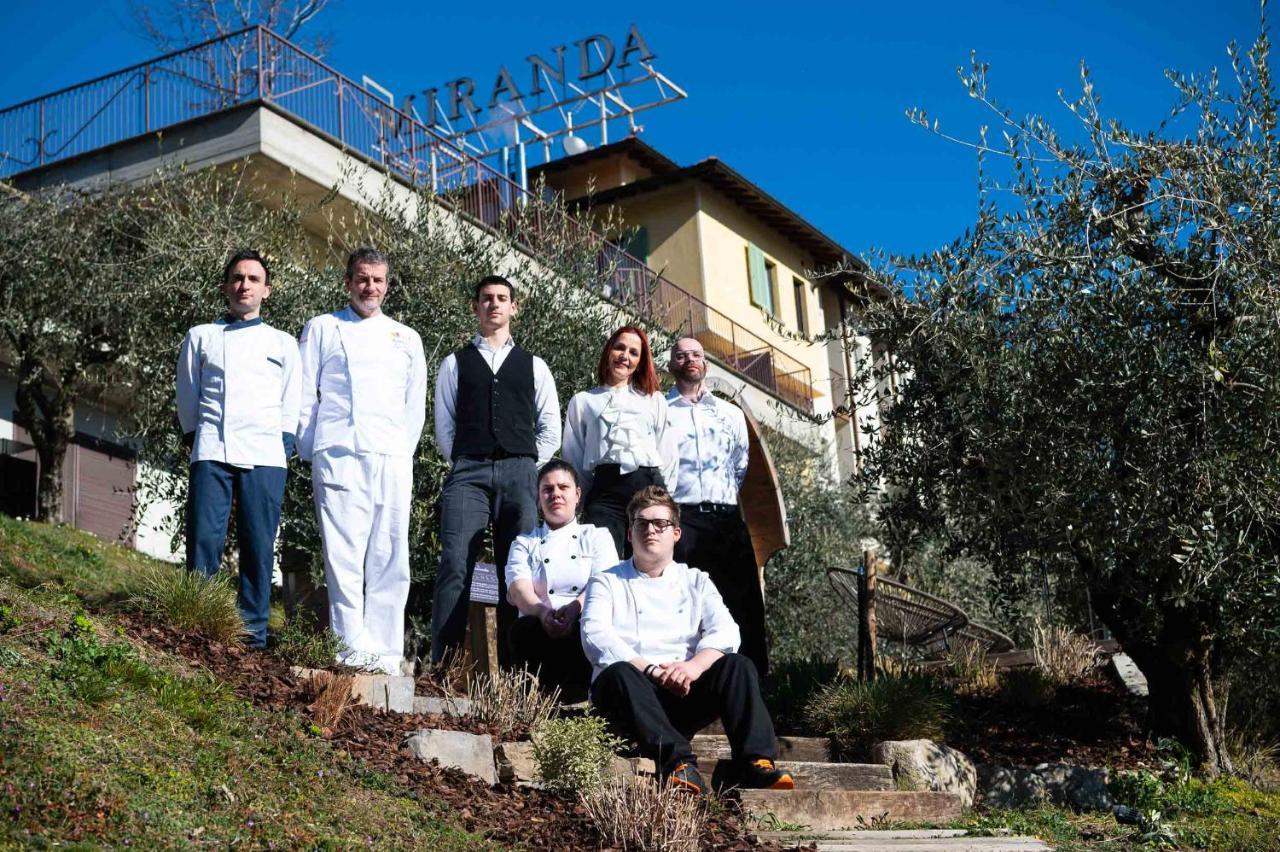 Hotel Miranda Riva di Solto Luaran gambar