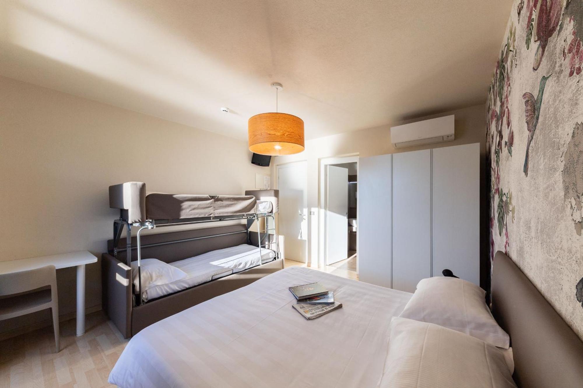 Hotel Miranda Riva di Solto Bilik gambar